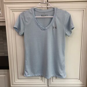Under Armour Women’s v-neck t-shirt